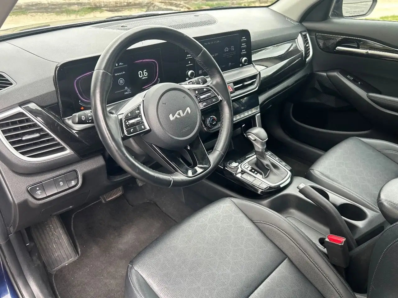 Kia Seltos снимка Kia Seltos