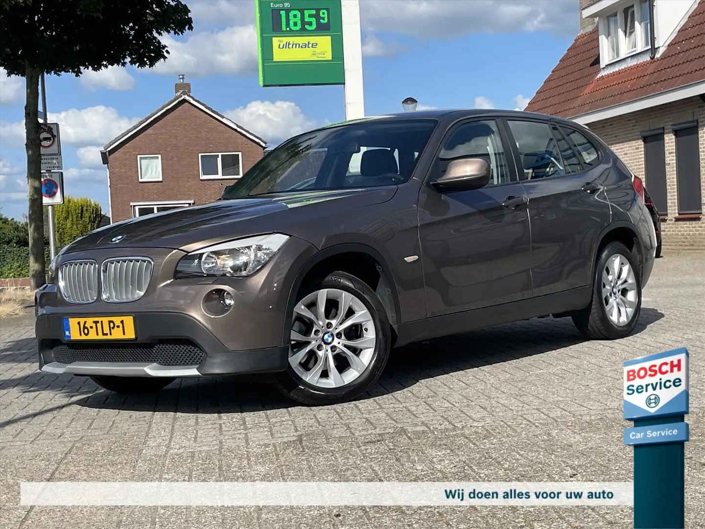 BMW X1 Sdrive18I Executive / Trekhaak / Clima / Lichtmeta Bruin - 1