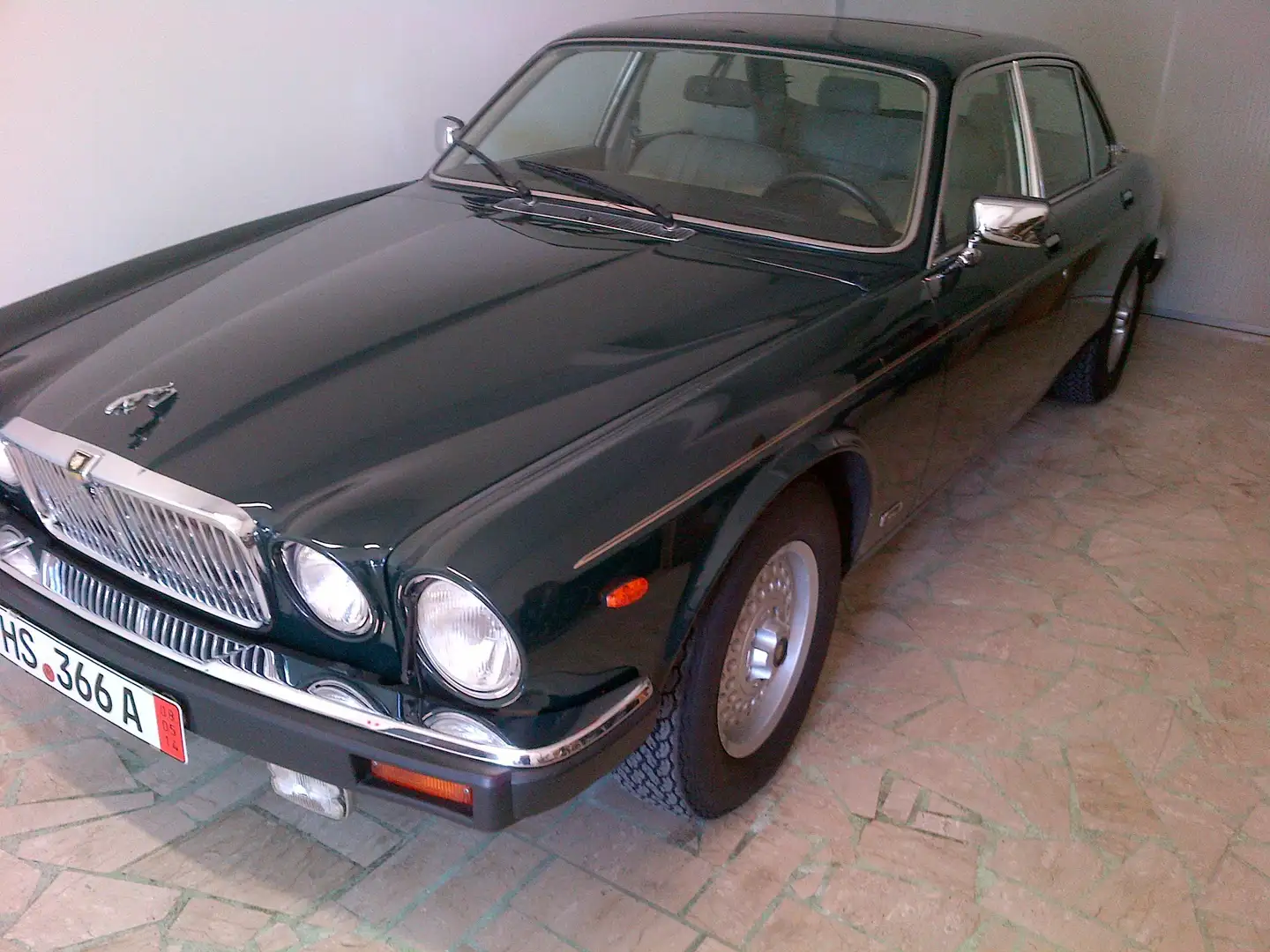 Jaguar XJ12 souvereign zelena - 1