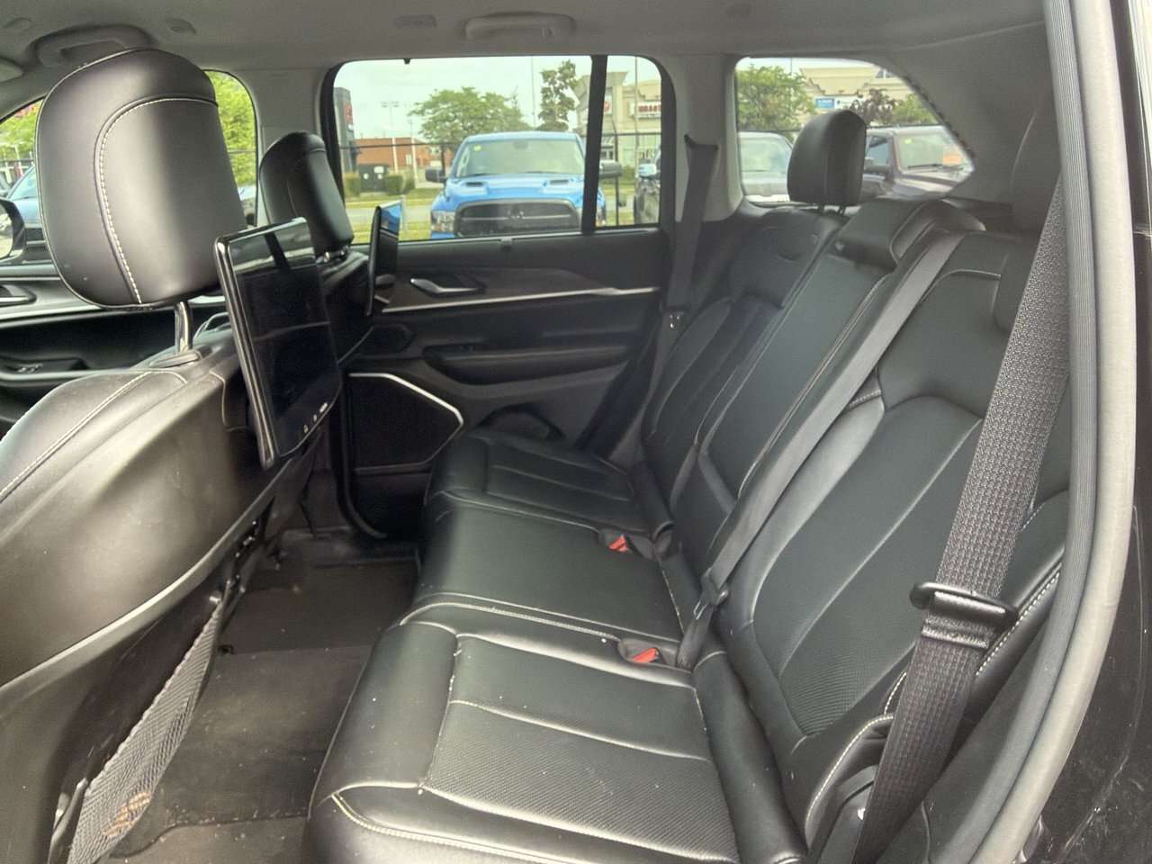 used 2022 Jeep Grand Cherokee car, priced at $32,999