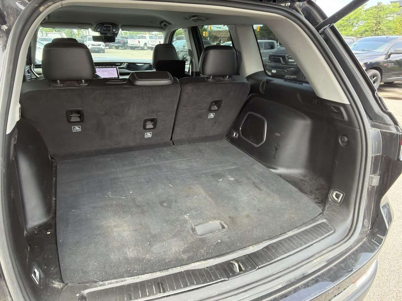 used 2022 Jeep Grand Cherokee car, priced at $32,999
