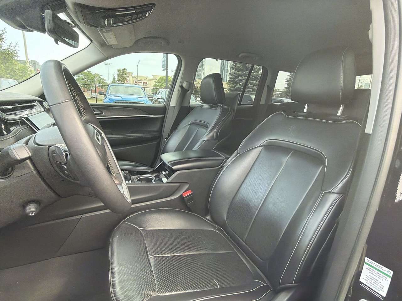 used 2022 Jeep Grand Cherokee car, priced at $32,999
