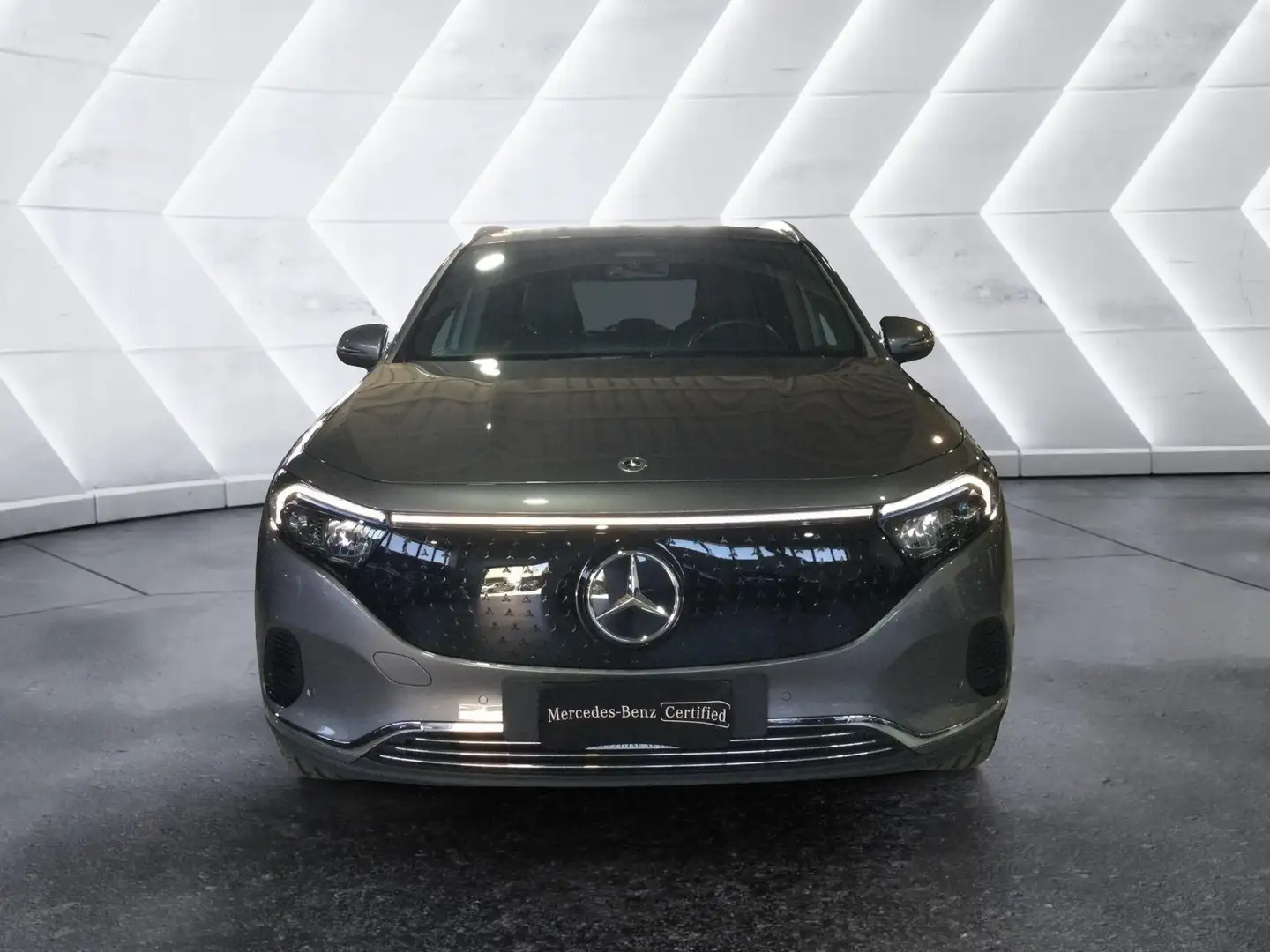 Mercedes-Benz EQA 300 EQA 300 4Matic Progressive Advanced Grigio - 2