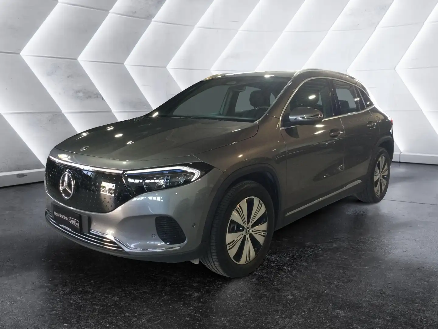 Mercedes-Benz EQA 300 EQA 300 4Matic Progressive Advanced Grigio - 1