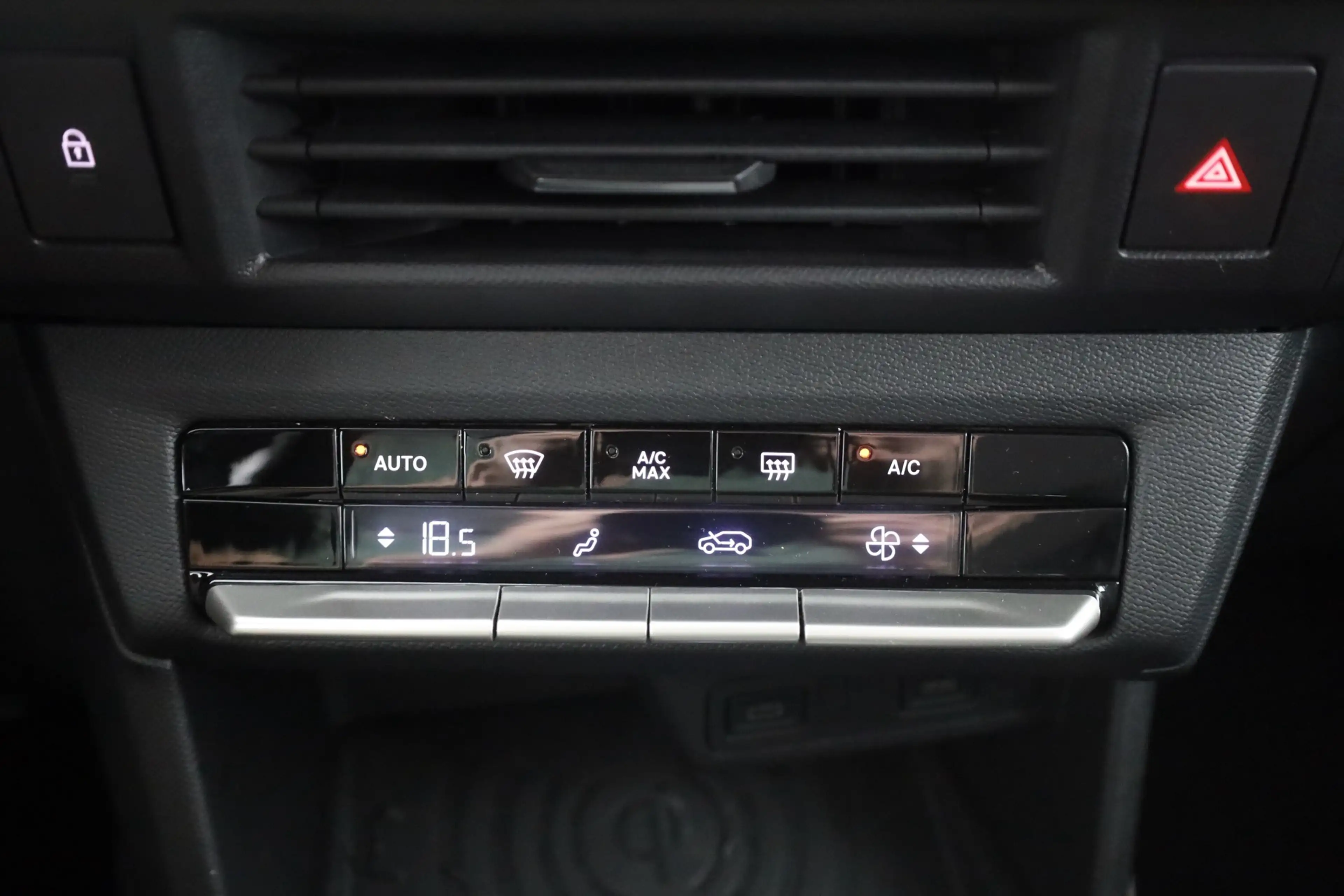 Opel Frontera GS Electric 80kWh Aut. LED Navi Kamera — photo 12