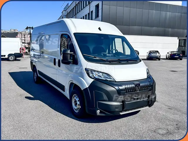Peugeot Boxer Boxer 35 2.2 L2H2 Furgone diesel S&S 140cv