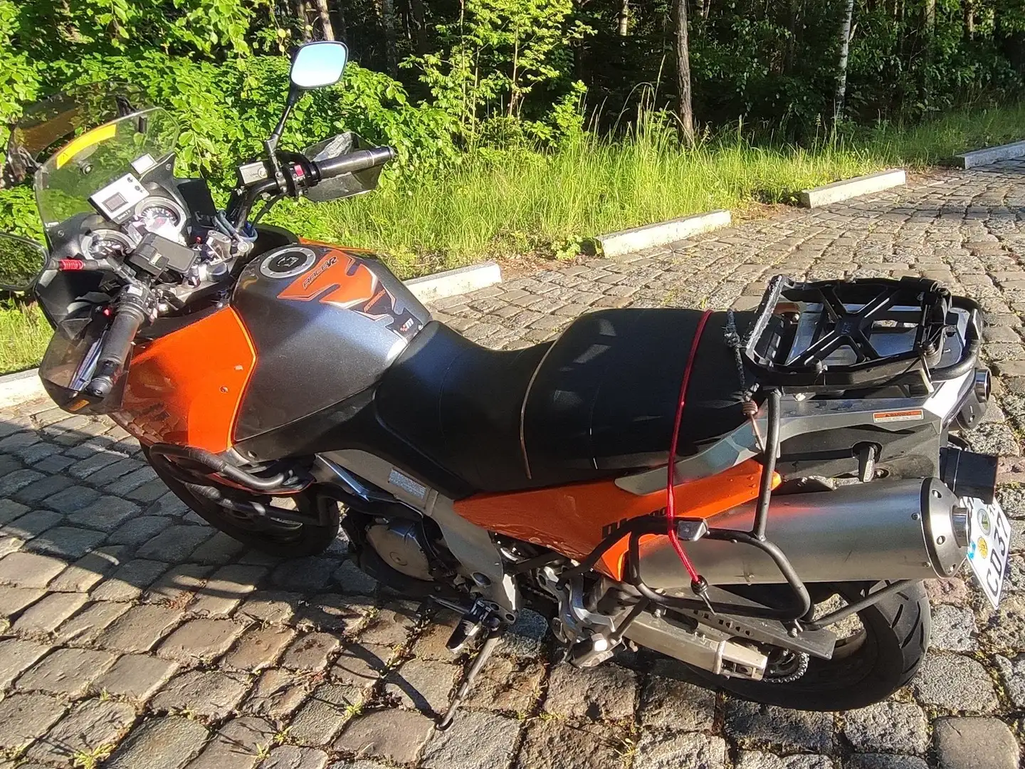 Suzuki V-Strom 1000 - 1