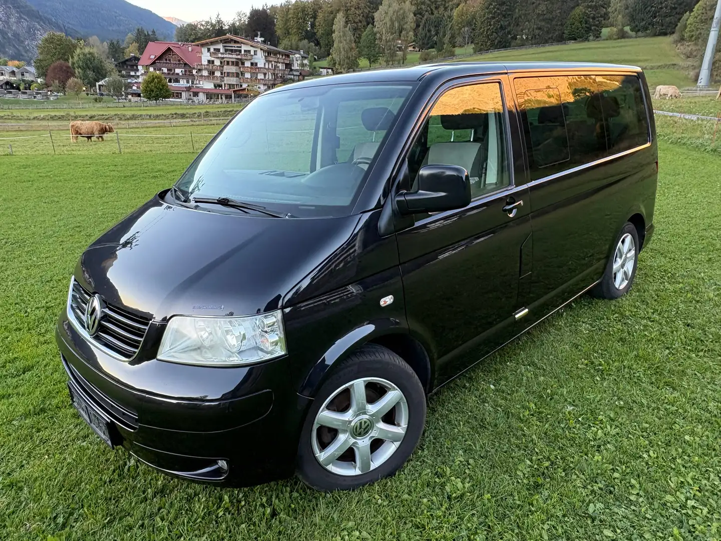 Volkswagen T5 Multivan Multivan Startline 1,9 TDI D-PF Startline Schwarz - 1