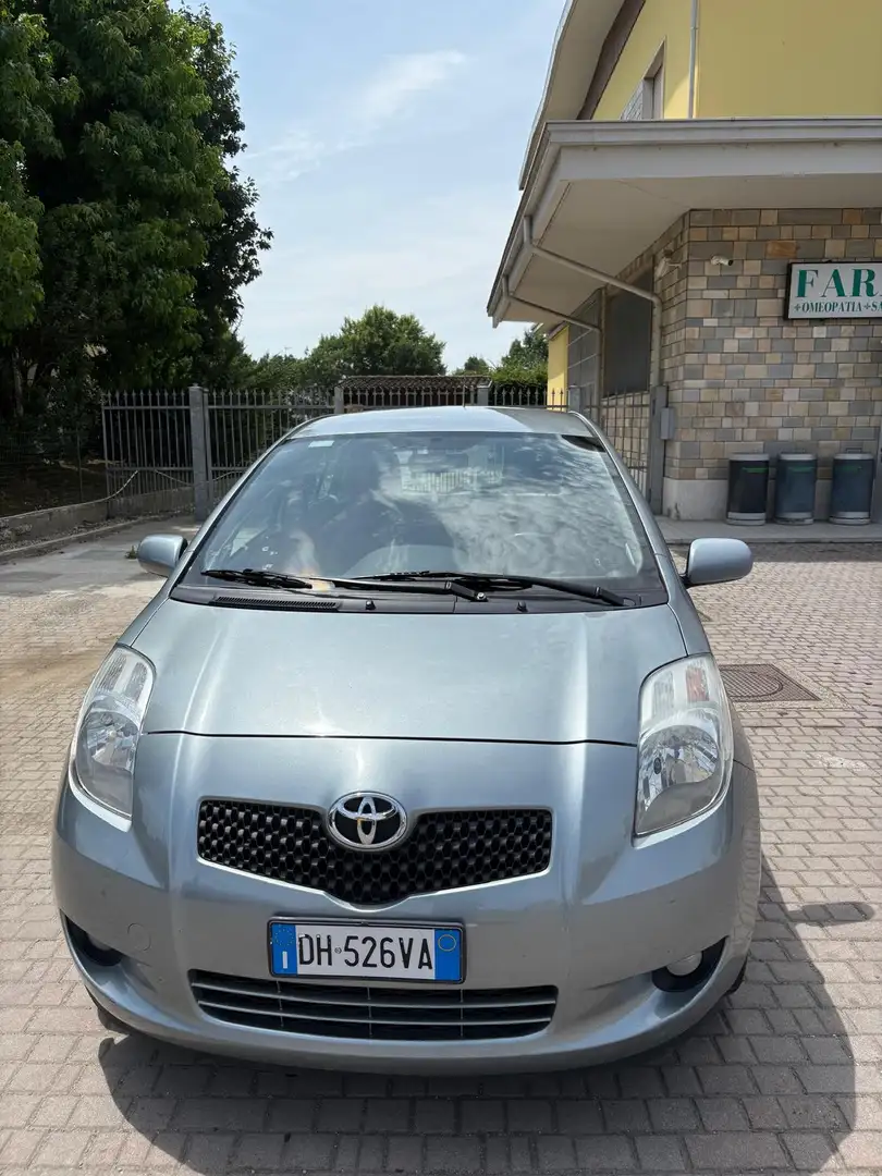 Toyota Yaris 5p 1.0 Sol - 1