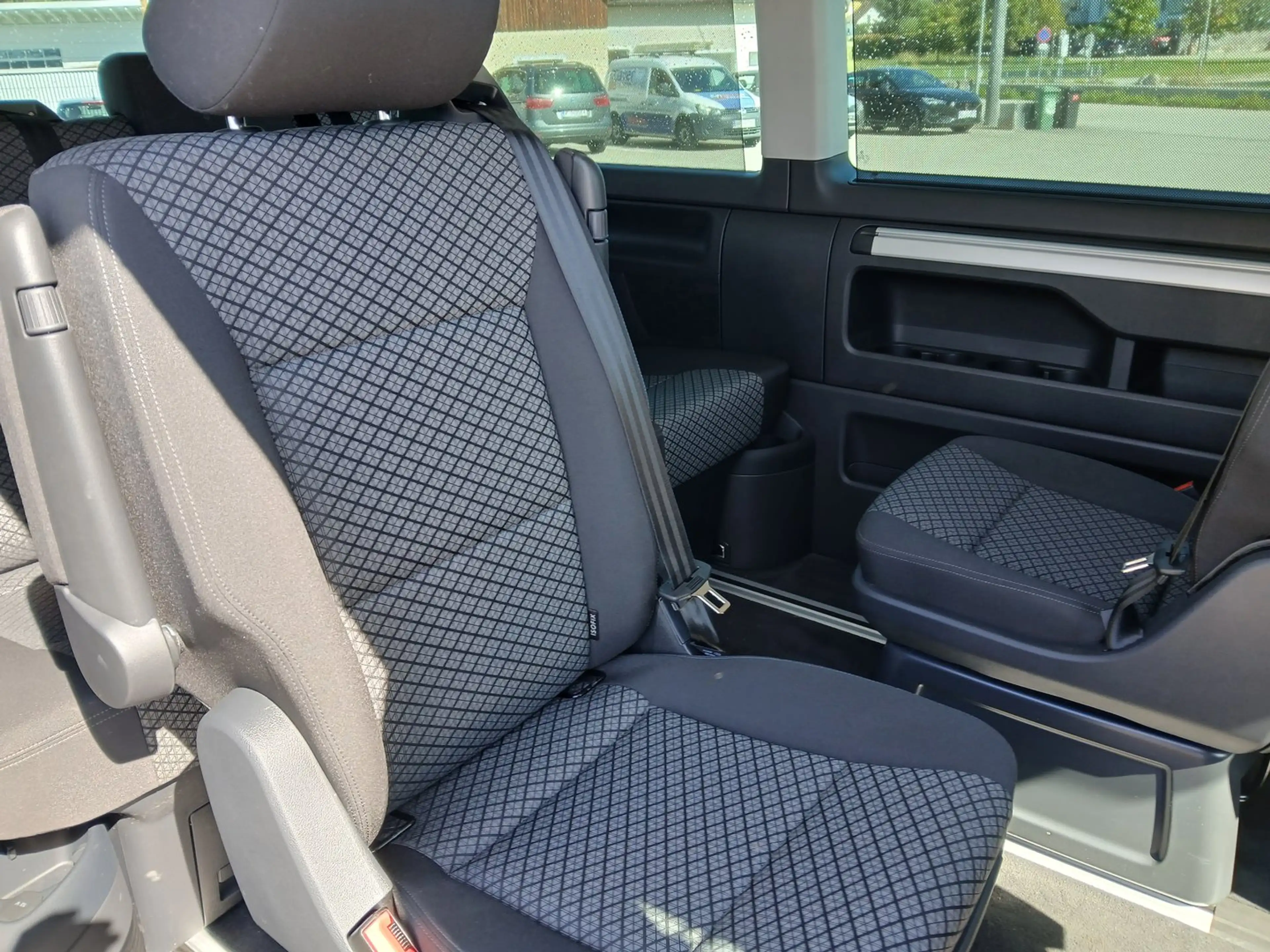 Volkswagen T6.1 Multivan VW T6.1 Multivan Trendline TDI — photo 5