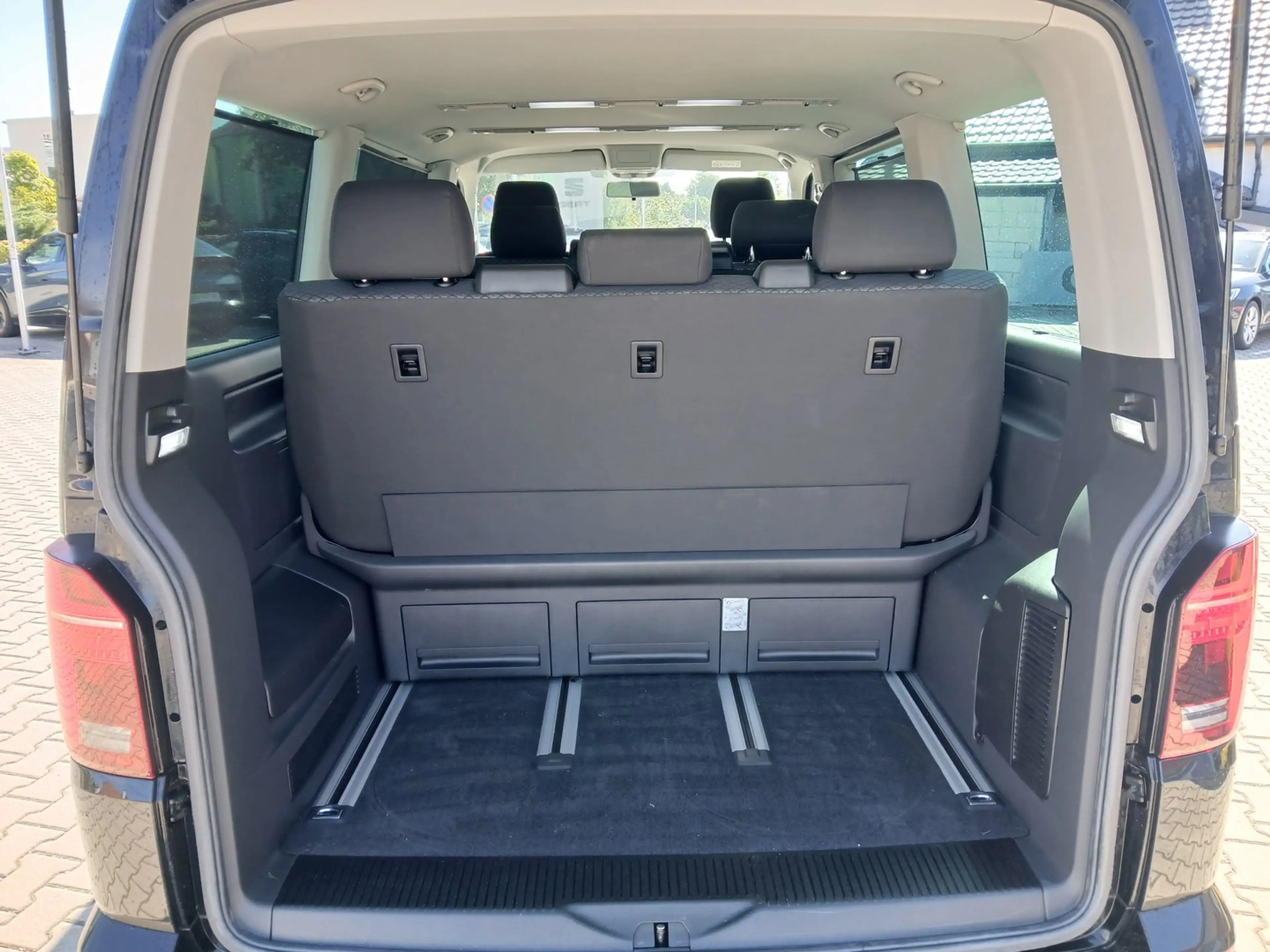 Volkswagen T6.1 Multivan VW T6.1 Multivan Trendline TDI — photo 10