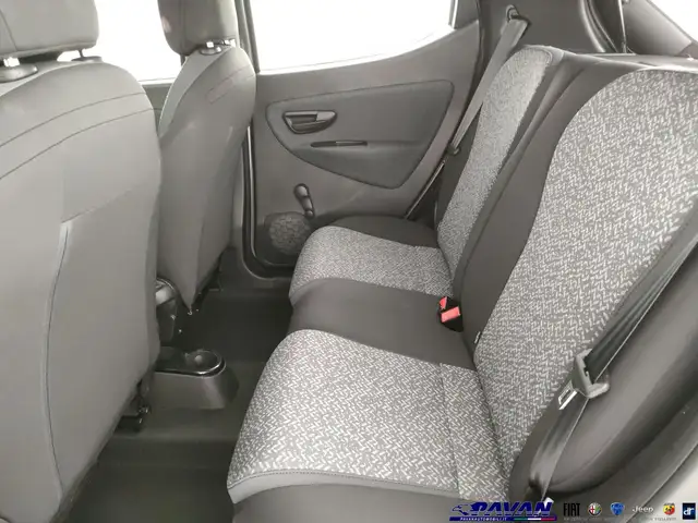 Lancia Ypsilon view 13