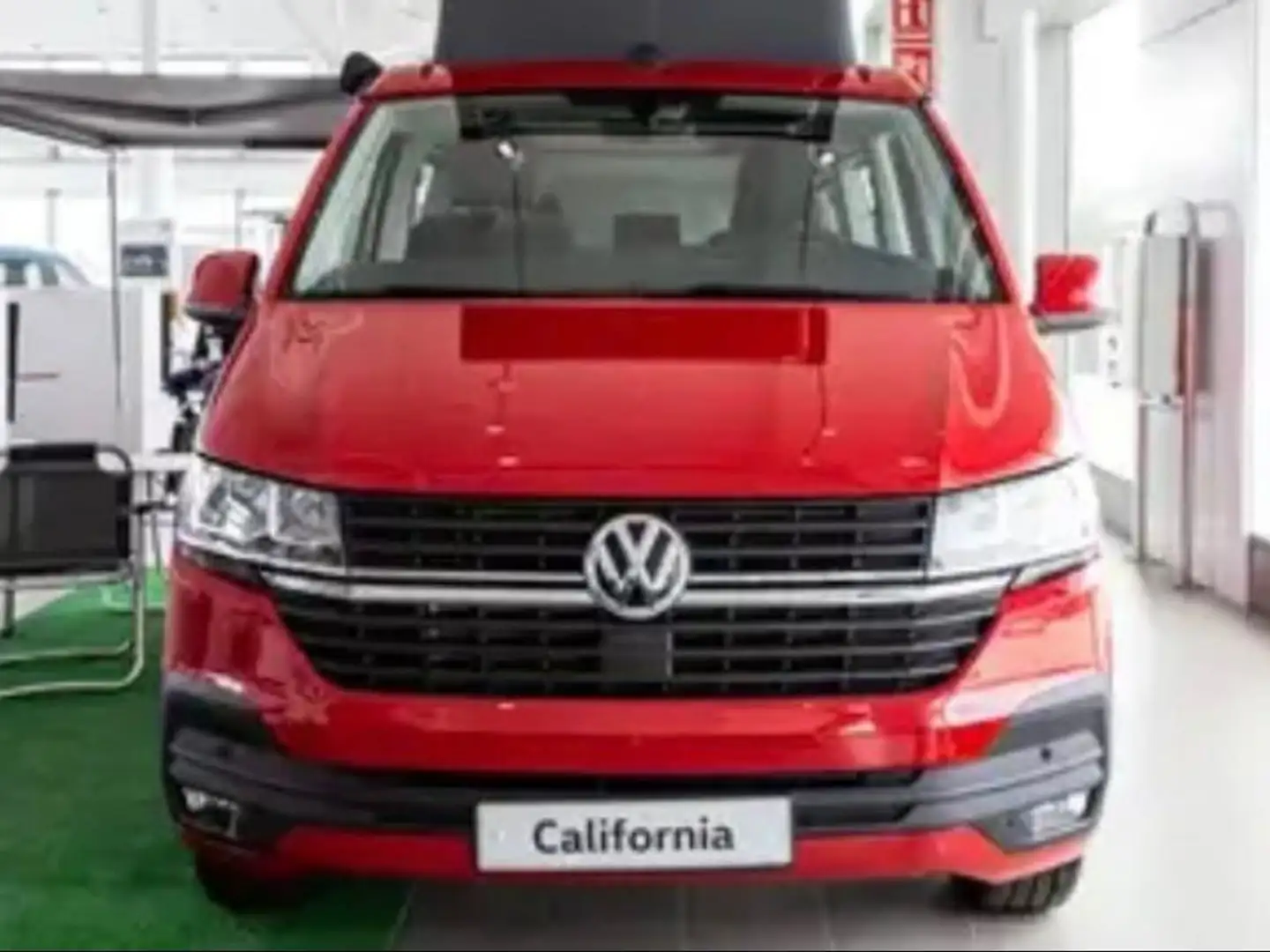 Volkswagen T6 California 2.0TDI BMT Beach Camper 110kW Rojo - 2