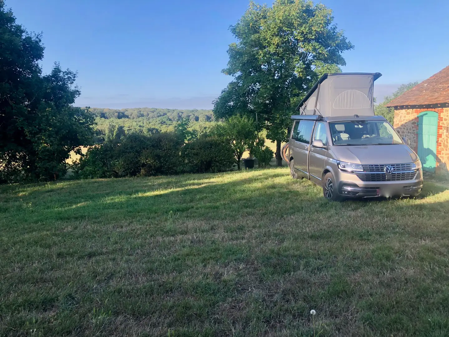 Volkswagen T6.1 California OCEAN Beige - 1