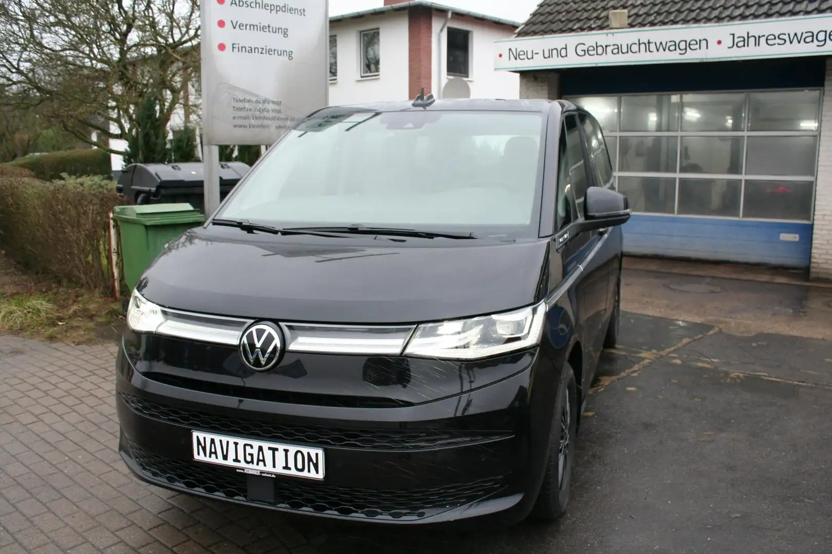 Volkswagen T7 Multivan 2.0 TDI DSG "Style" 7 Sitze-Stdhzg.-AHK-IQ.Ligh... Schwarz - 2