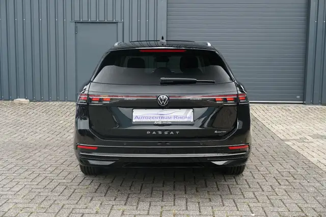 Volkswagen Passat view 6