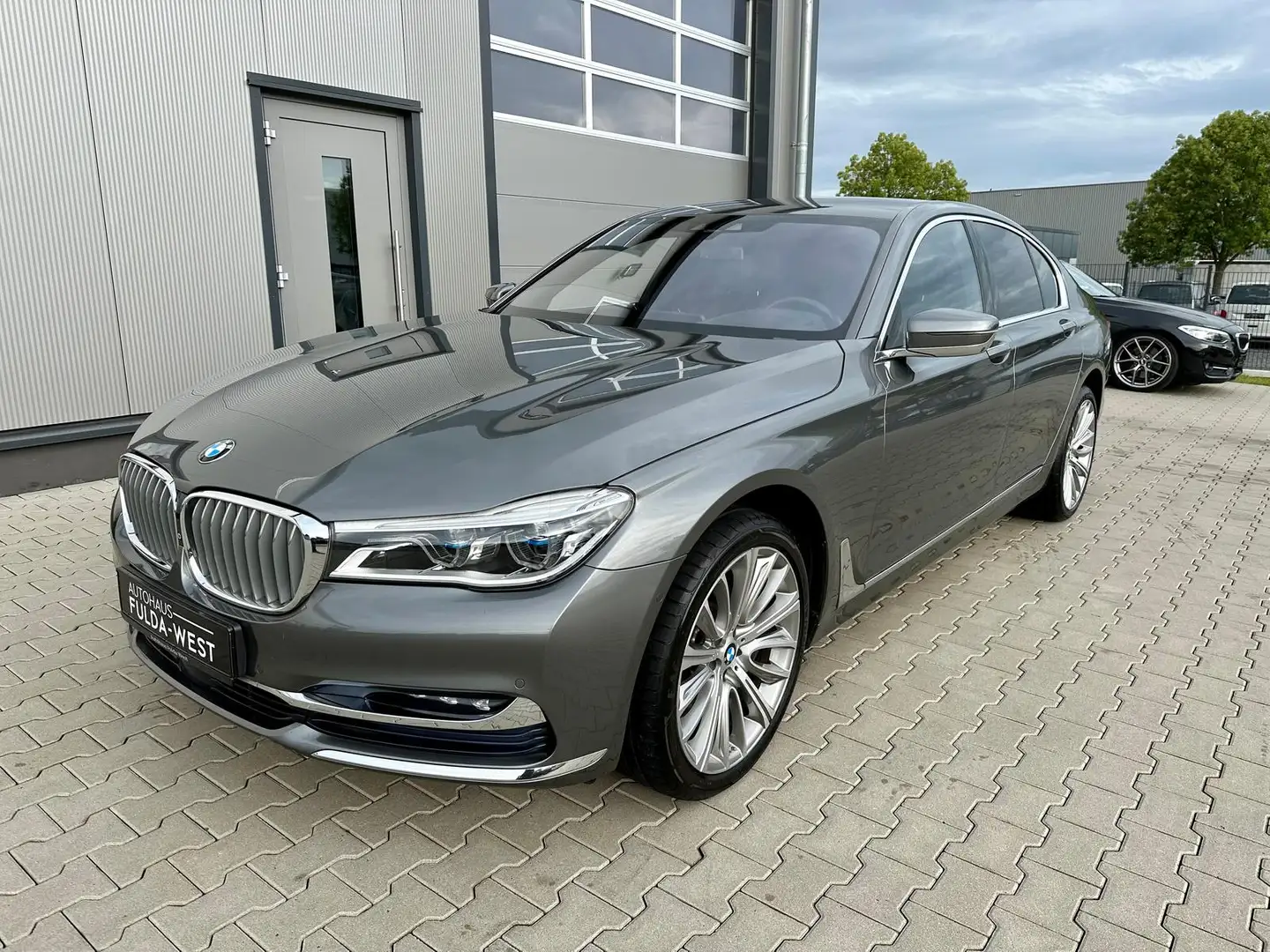 BMW 750 i xDrive Pure Excellence Laser DriveAssist+ Gris - 1