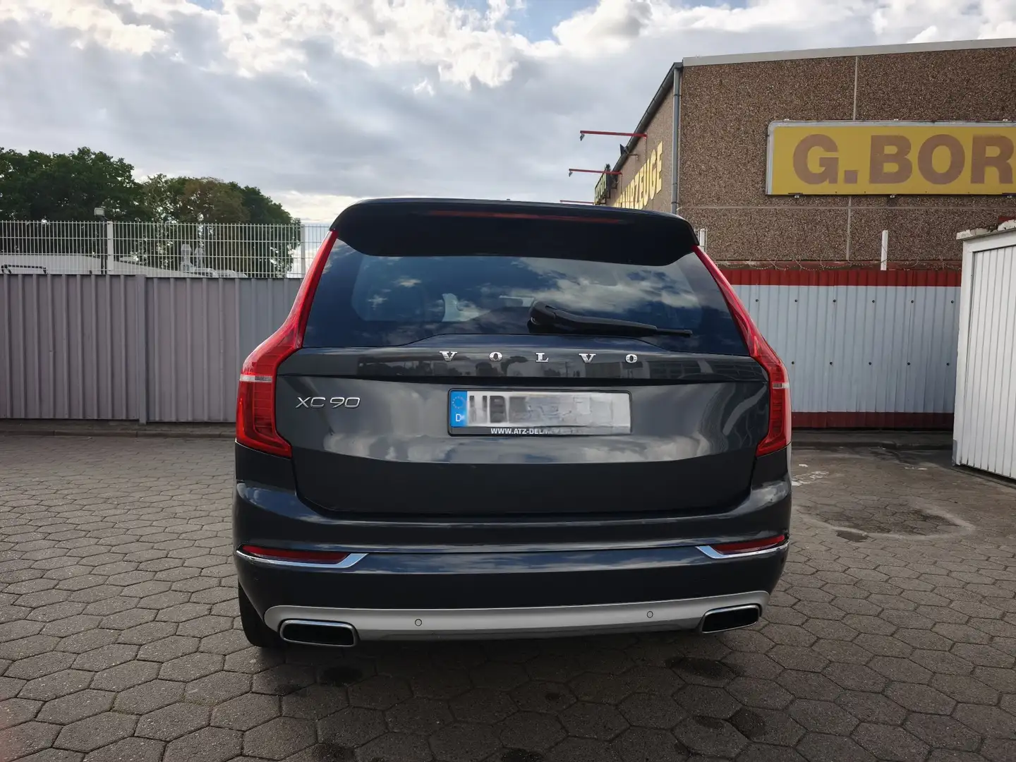 Volvo XC90 D5 AWD Geartronic Momentum - 2