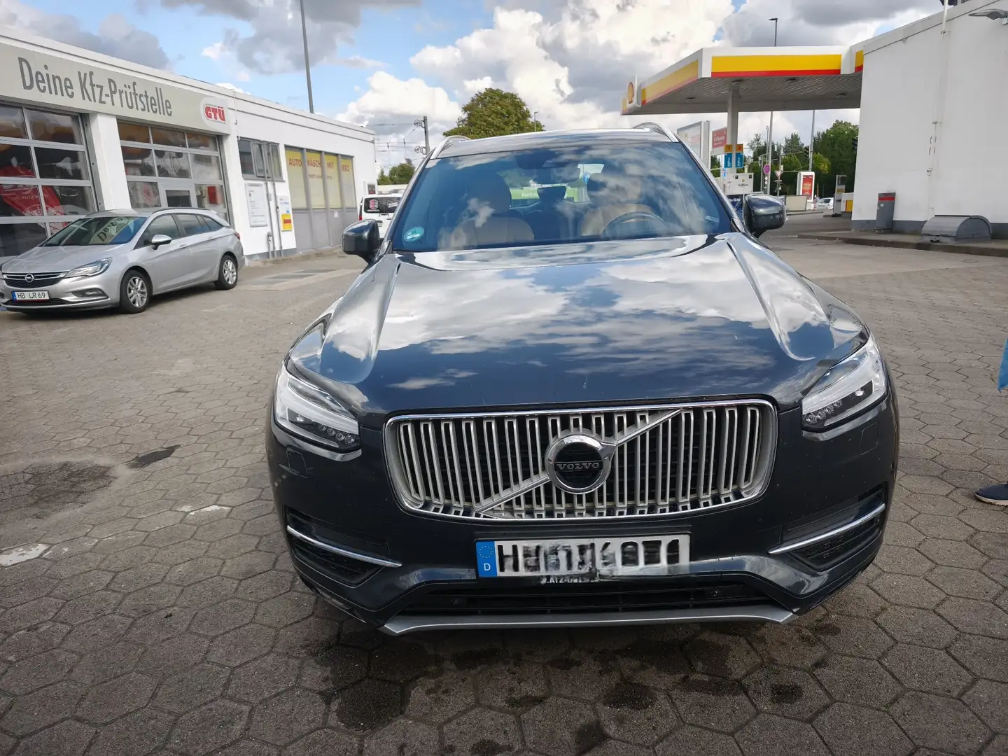 Volvo XC90 D5 AWD Geartronic Momentum - 1