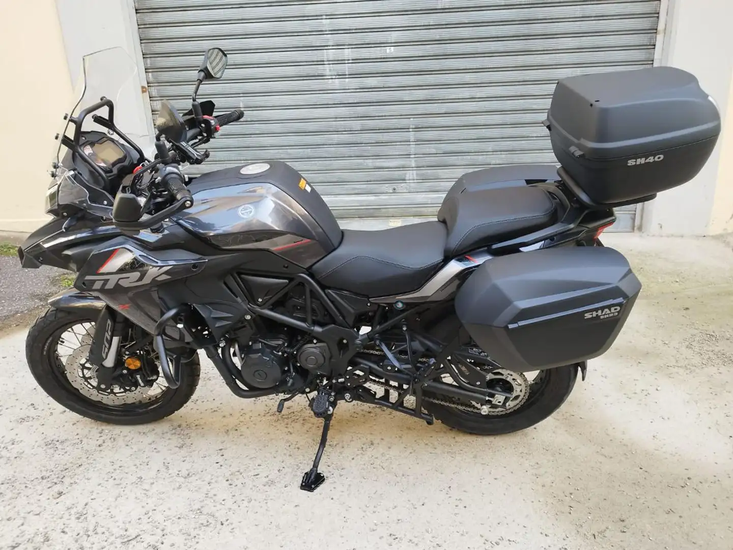 Benelli TRK 502 . Grigio - 1