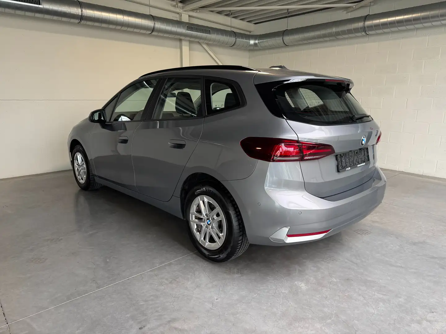 BMW 218 218i Active Tourer Automaat - parkeerhulp- camera Grau - 2