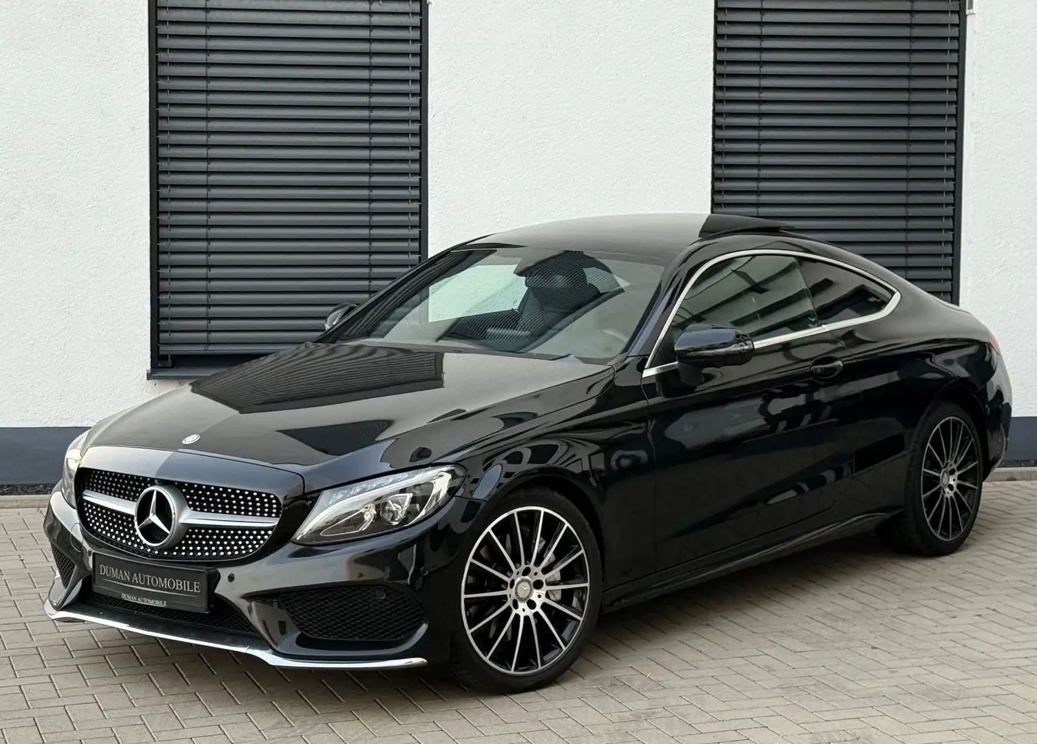 Mercedes-Benz C 200 Coupe **AMG-PAKET PANO 360° 19 ZOLL** Noir - 1