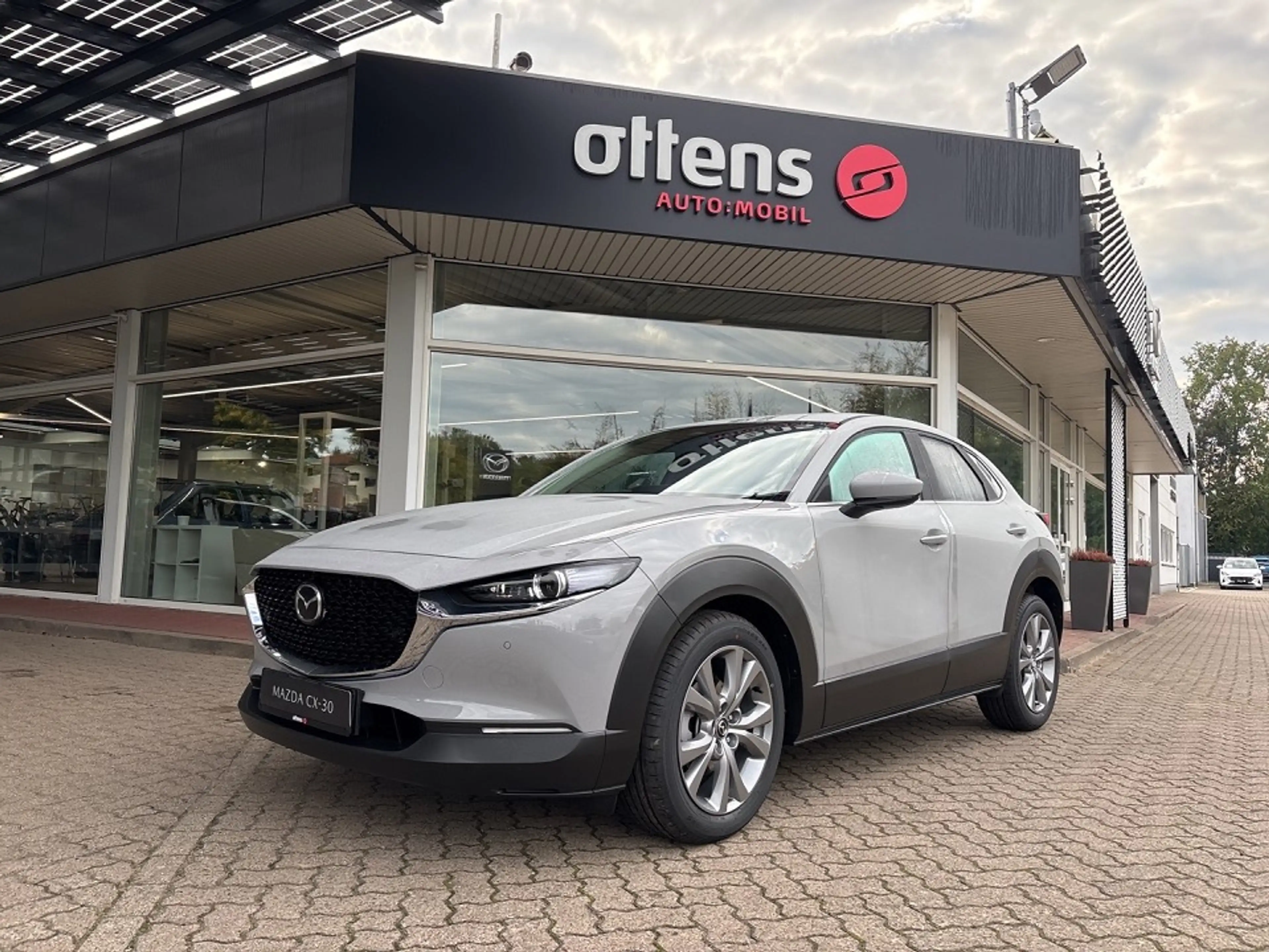 Mazda CX-30 2.5i Centre-Line Design Paket; LED
