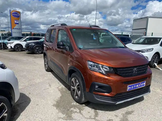 Peugeot Rifter view 2