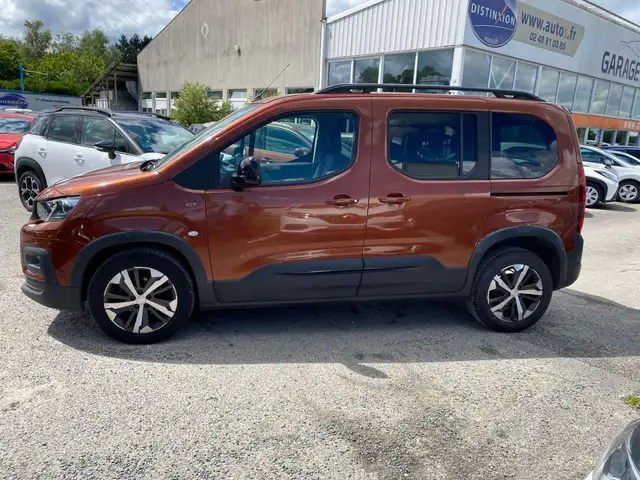 Peugeot Rifter view 3