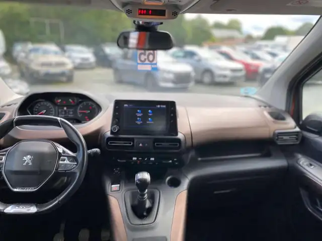 Peugeot Rifter view 7