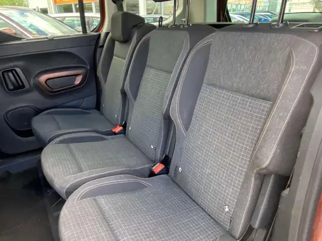 Peugeot Rifter view 6