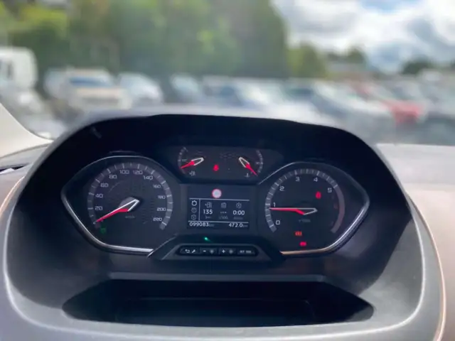 Peugeot Rifter view 9