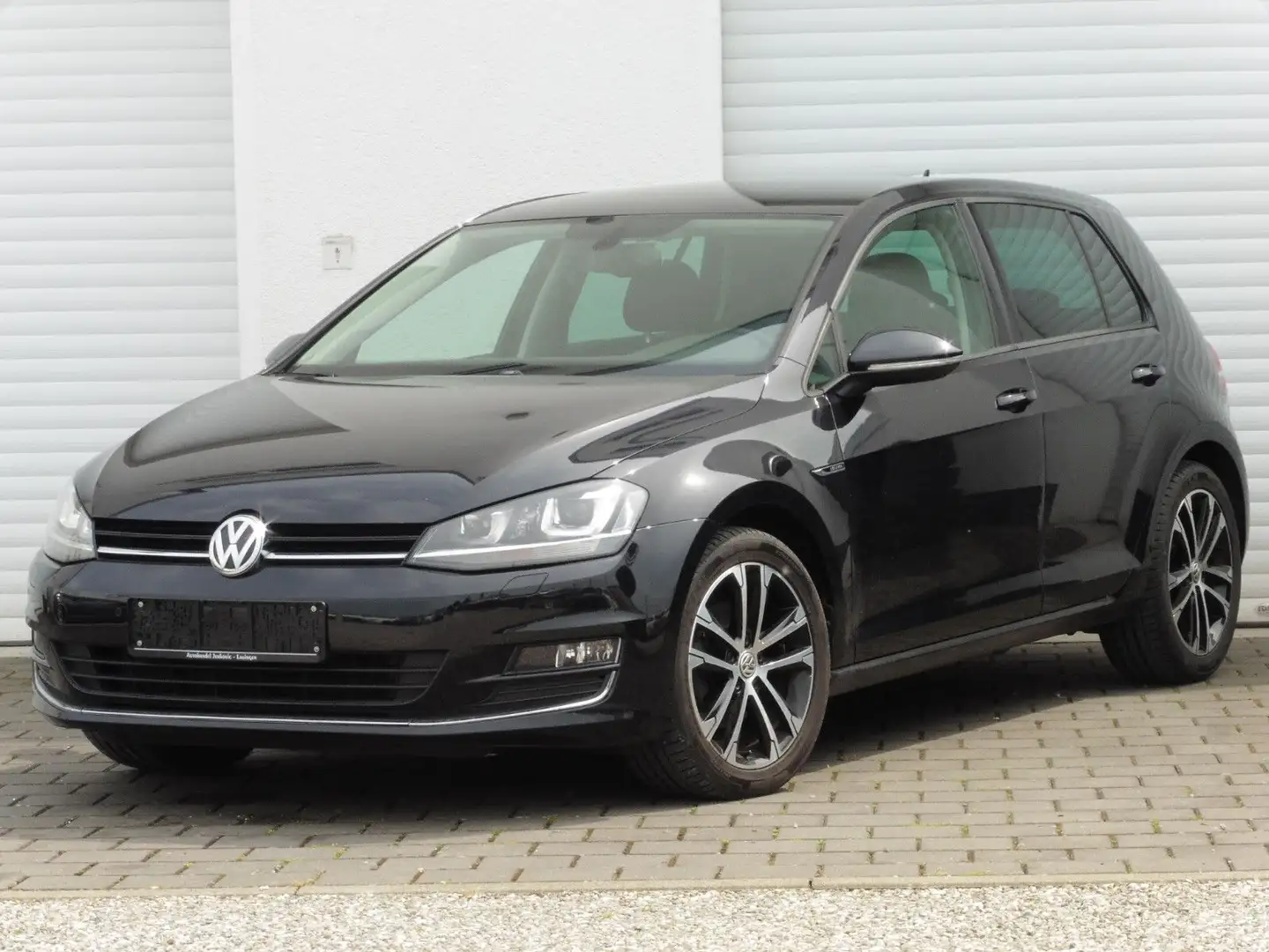 Volkswagen Golf 1.6 TDI LOUNGE Bi-Xenon Navi CarPlay 17" Nero - 1
