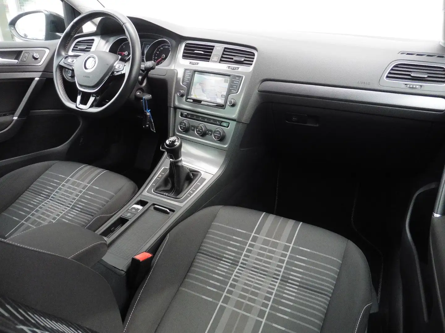 Volkswagen Golf 1.6 TDI LOUNGE Bi-Xenon Navi CarPlay 17" Nero - 2