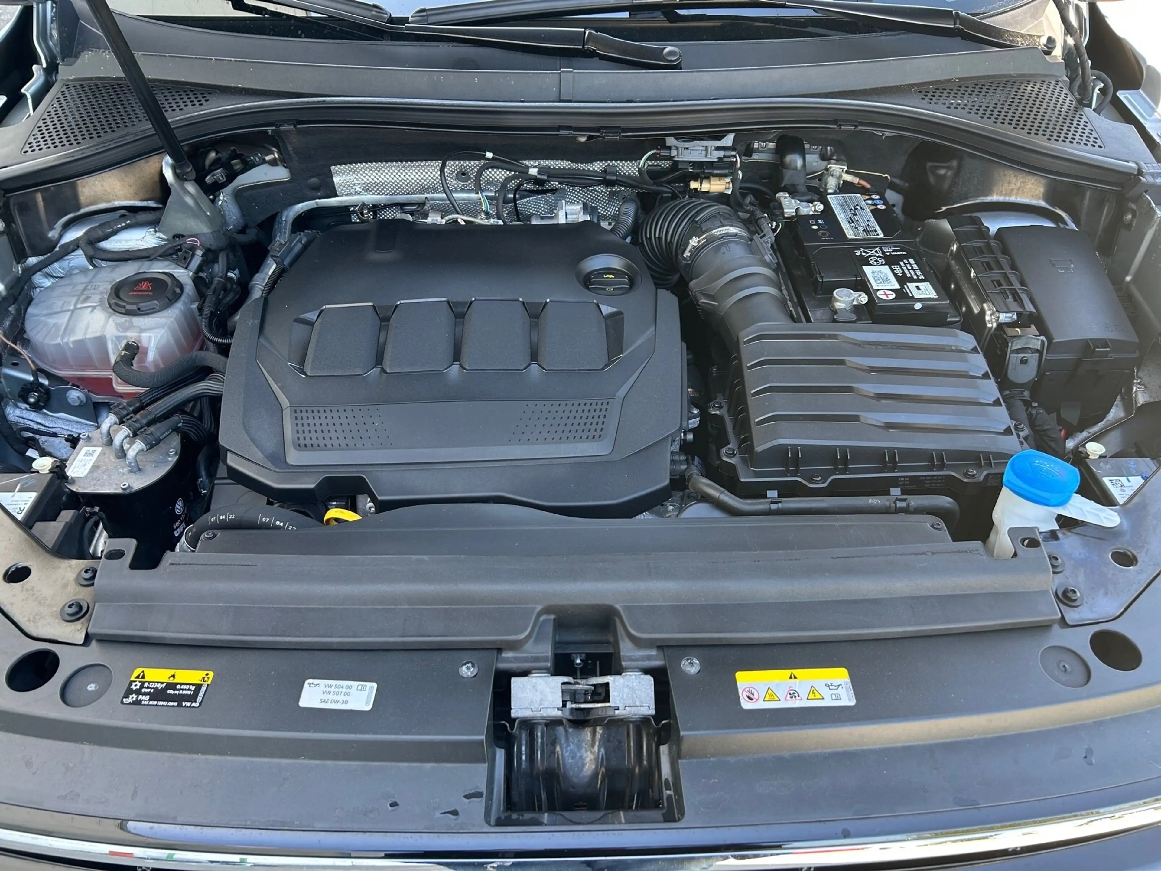 Volkswagen Tiguan Allspace 2.0 TDI 4M R-Line *7S*AHK*HEAD-UP* — photo 8