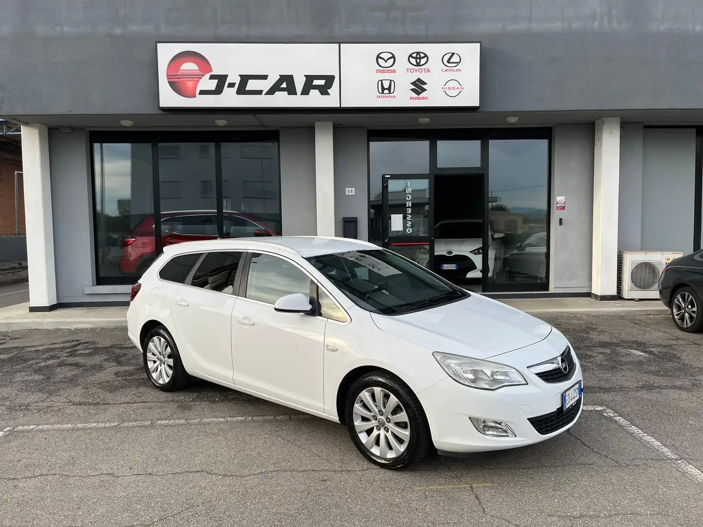 Opel Astra Astra IV 2010  Sports Tourer 1.7 cdti Cosmo 125cv Bianco - 1
