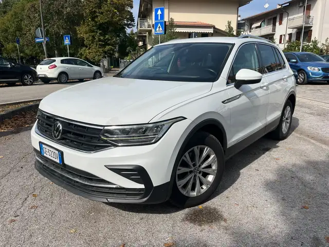 Volkswagen Tiguan Tiguan II 2021 2.0 tdi R-Line 150cv dsg