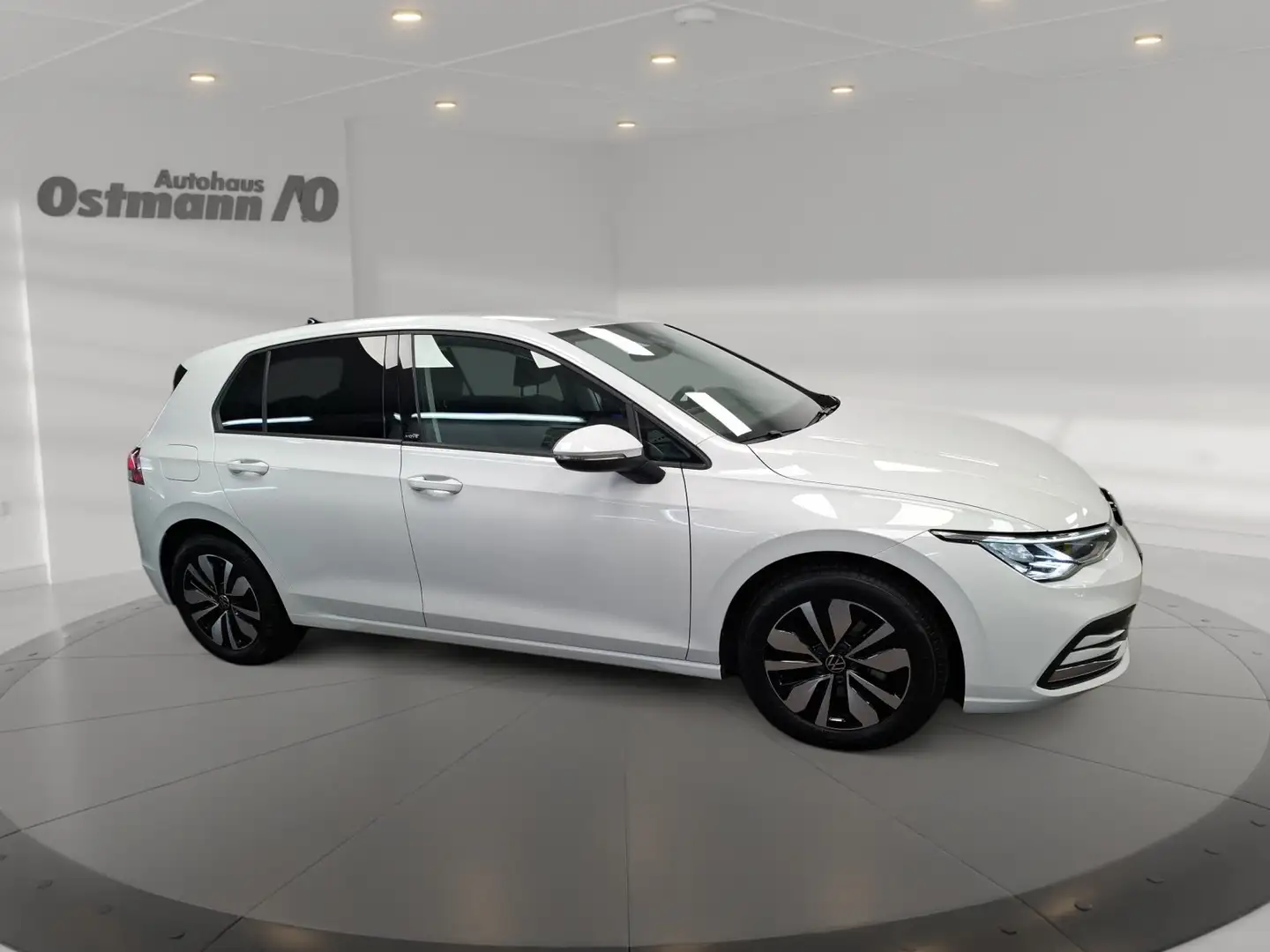 Volkswagen Golf VIII 1.0 TSI Move CarPlay SHZ PDC LED Weiß - 2