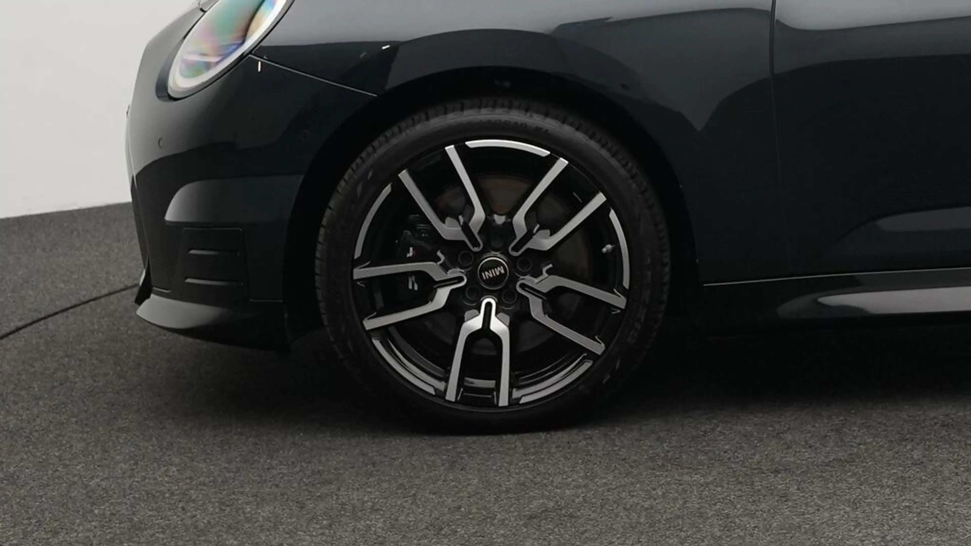 MINI Cooper SE John Cooper Works Trim — photo 10