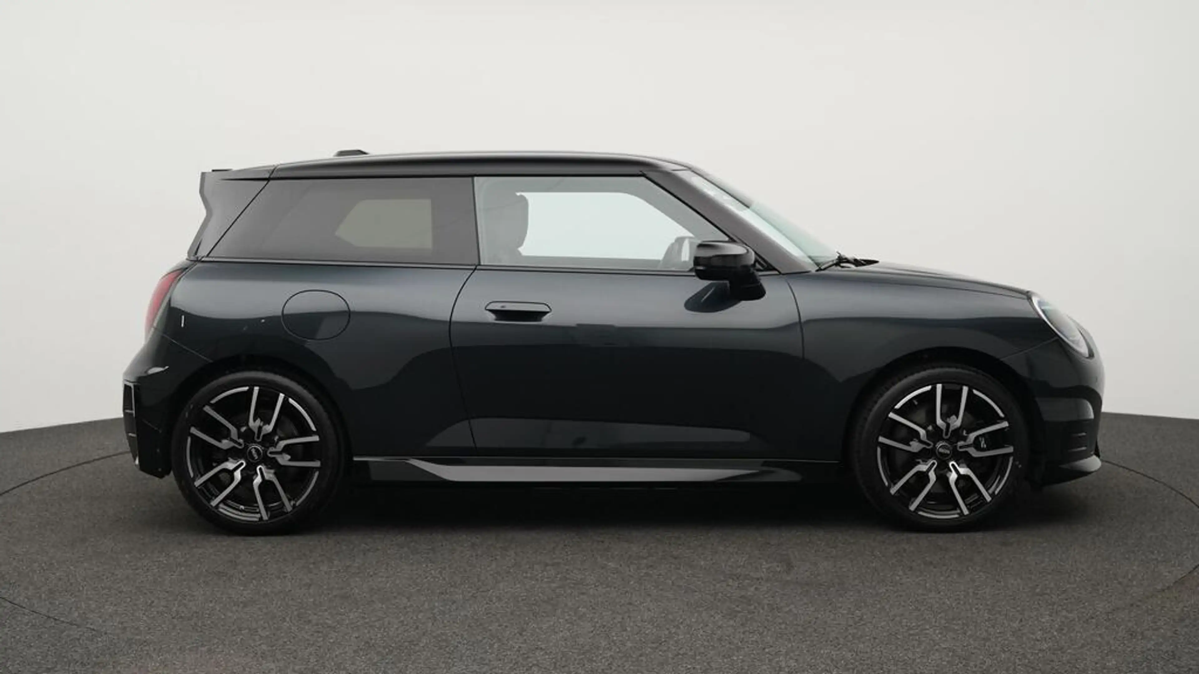 MINI Cooper SE John Cooper Works Trim — photo 3