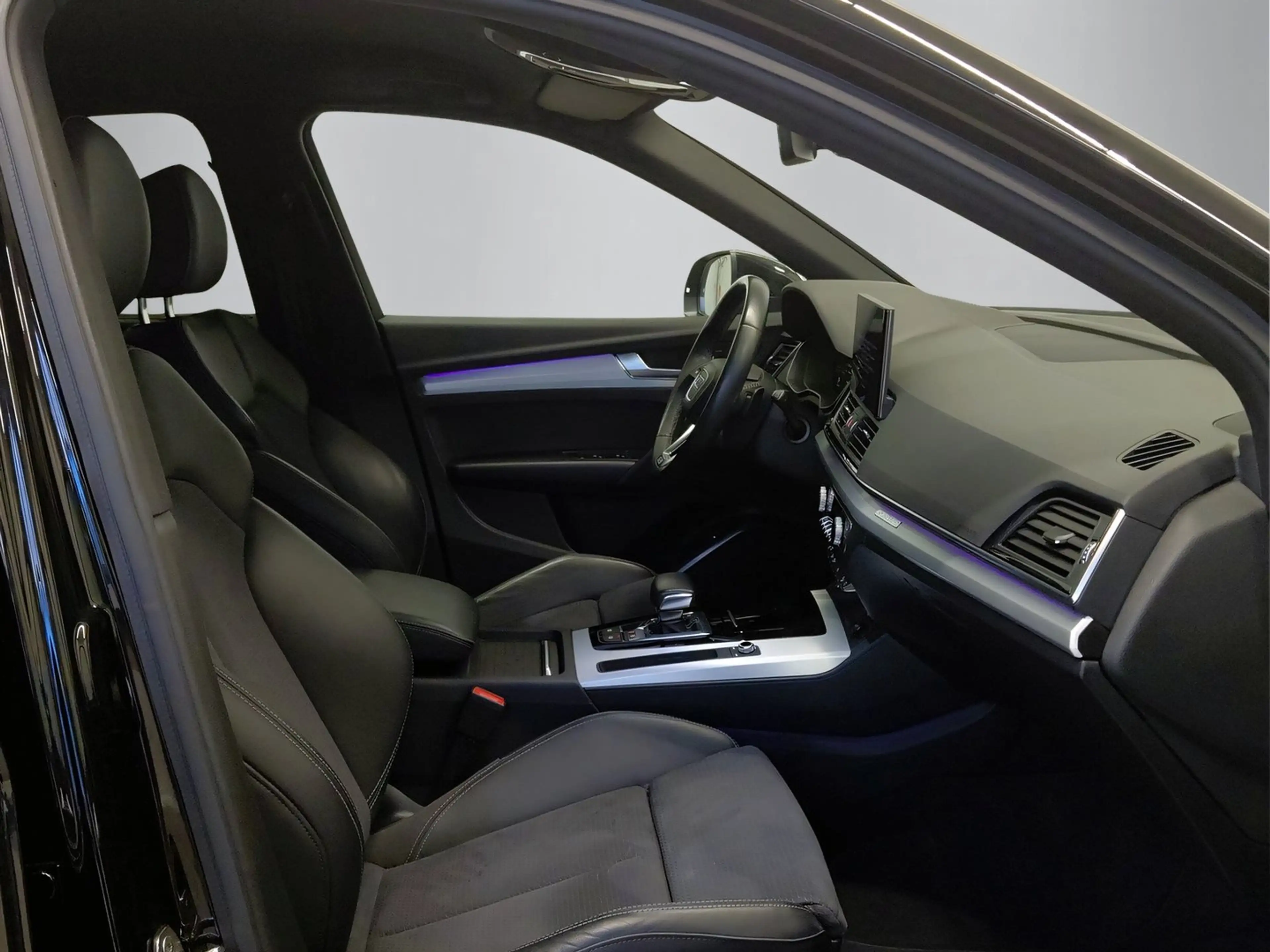 Audi SQ5 TDI quattro — photo 11
