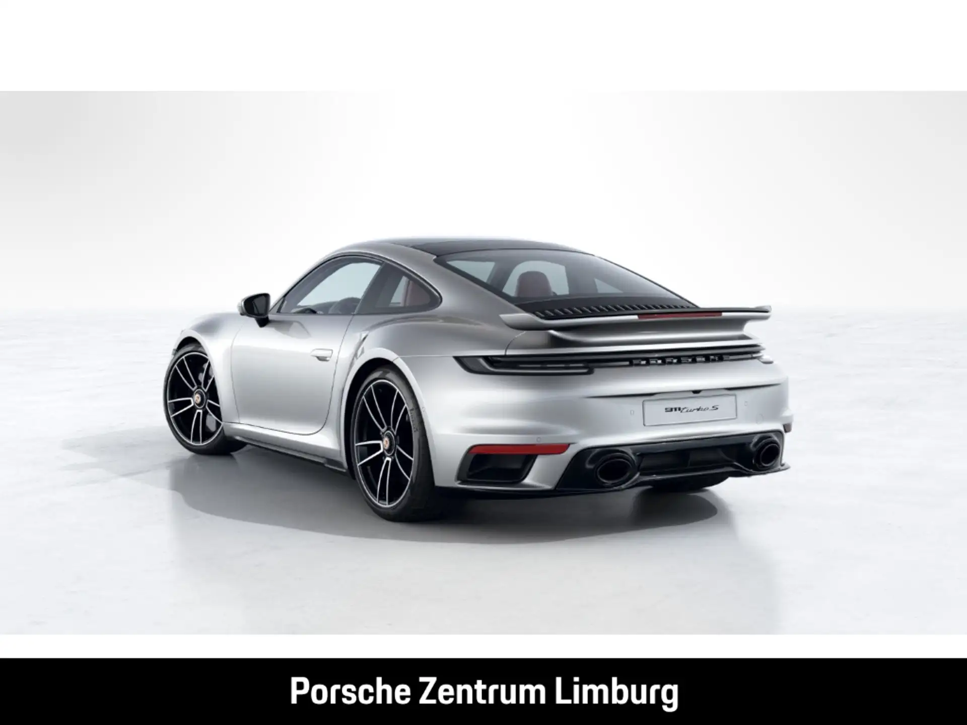 포르쉐 911 Turbo S Coupe 2024 은색 사진 3