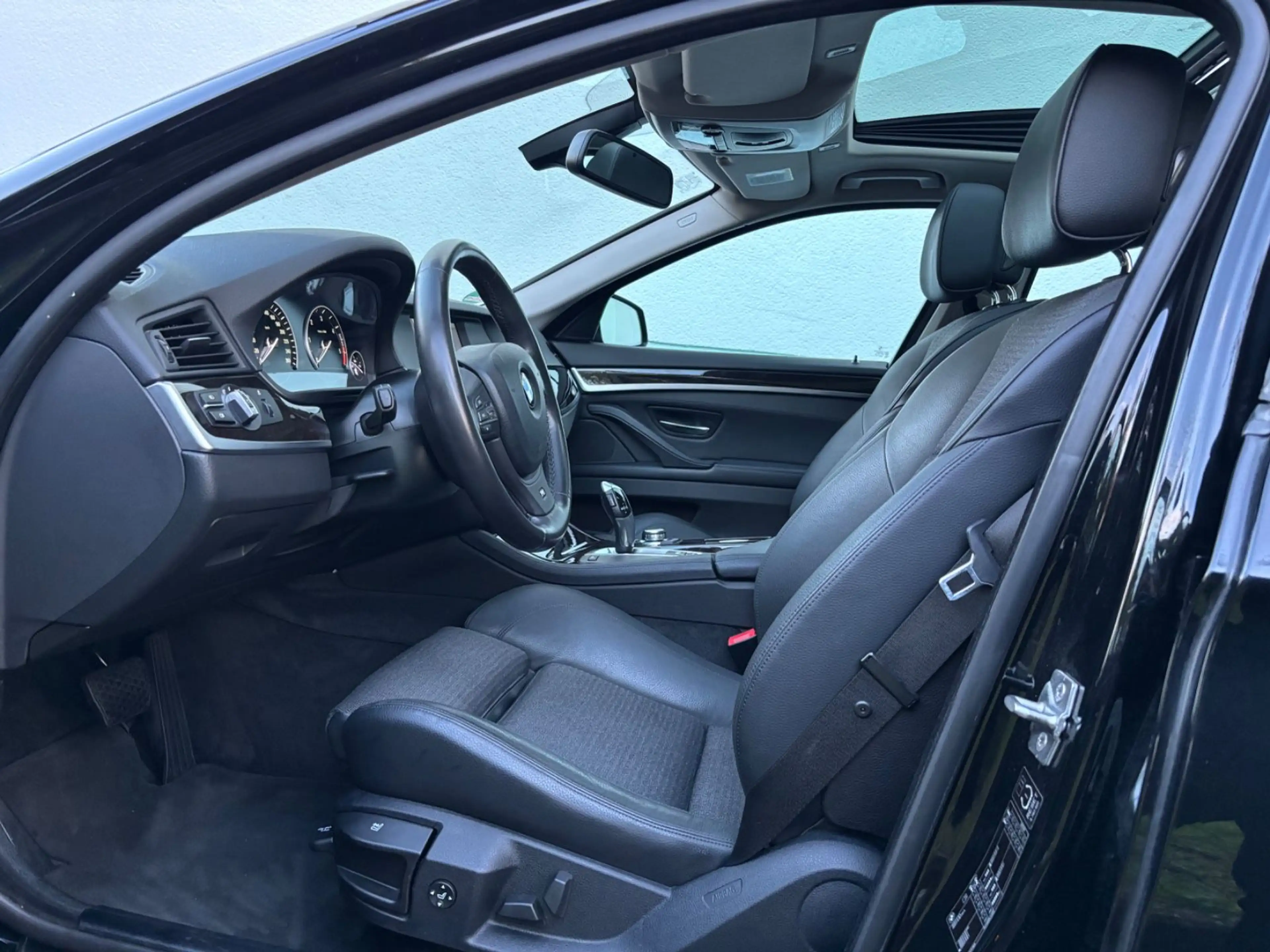 BMW 525 d 1.Hand Automatik+8-GANG*Schiebedach*Na — photo 13