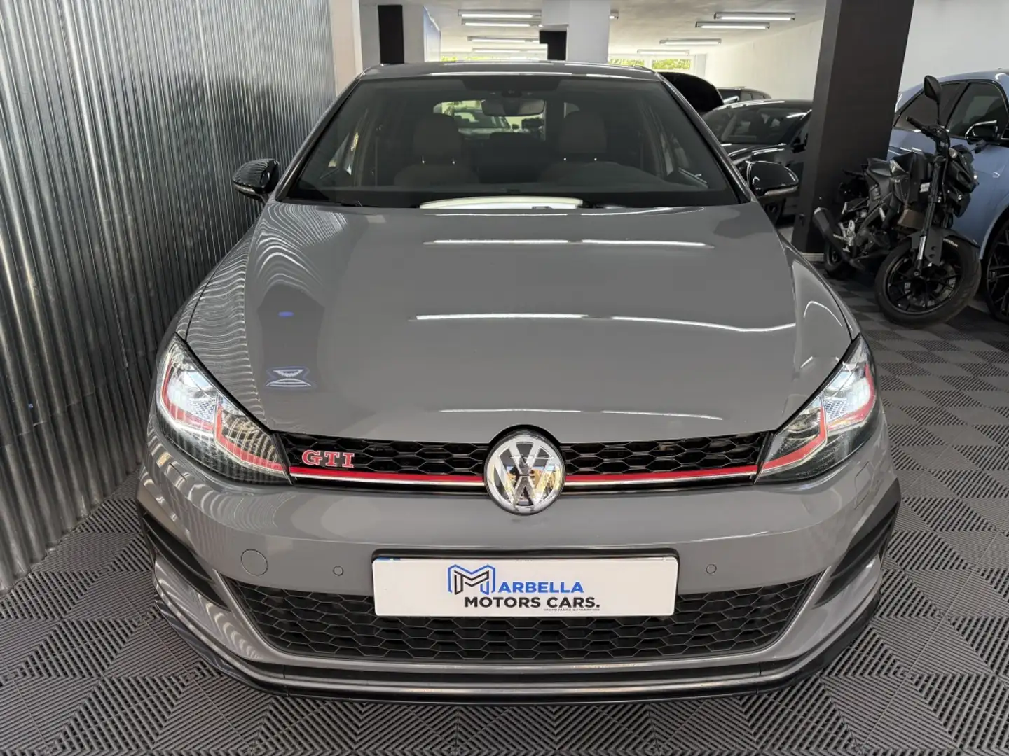 Volkswagen Golf GTI 2.0 TSI TCR DSG7 213kW Szürke - 2