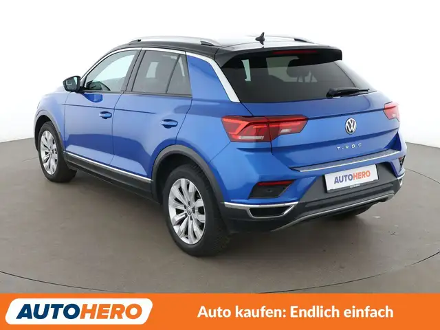 Volkswagen T-Roc view 4