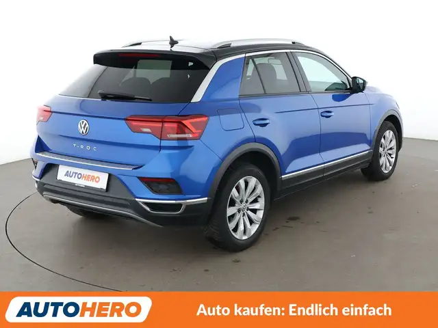 Volkswagen T-Roc view 6