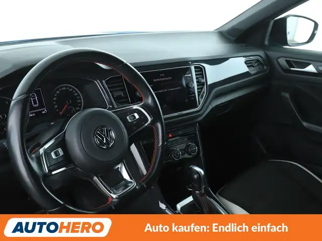 Volkswagen T-Roc view 11