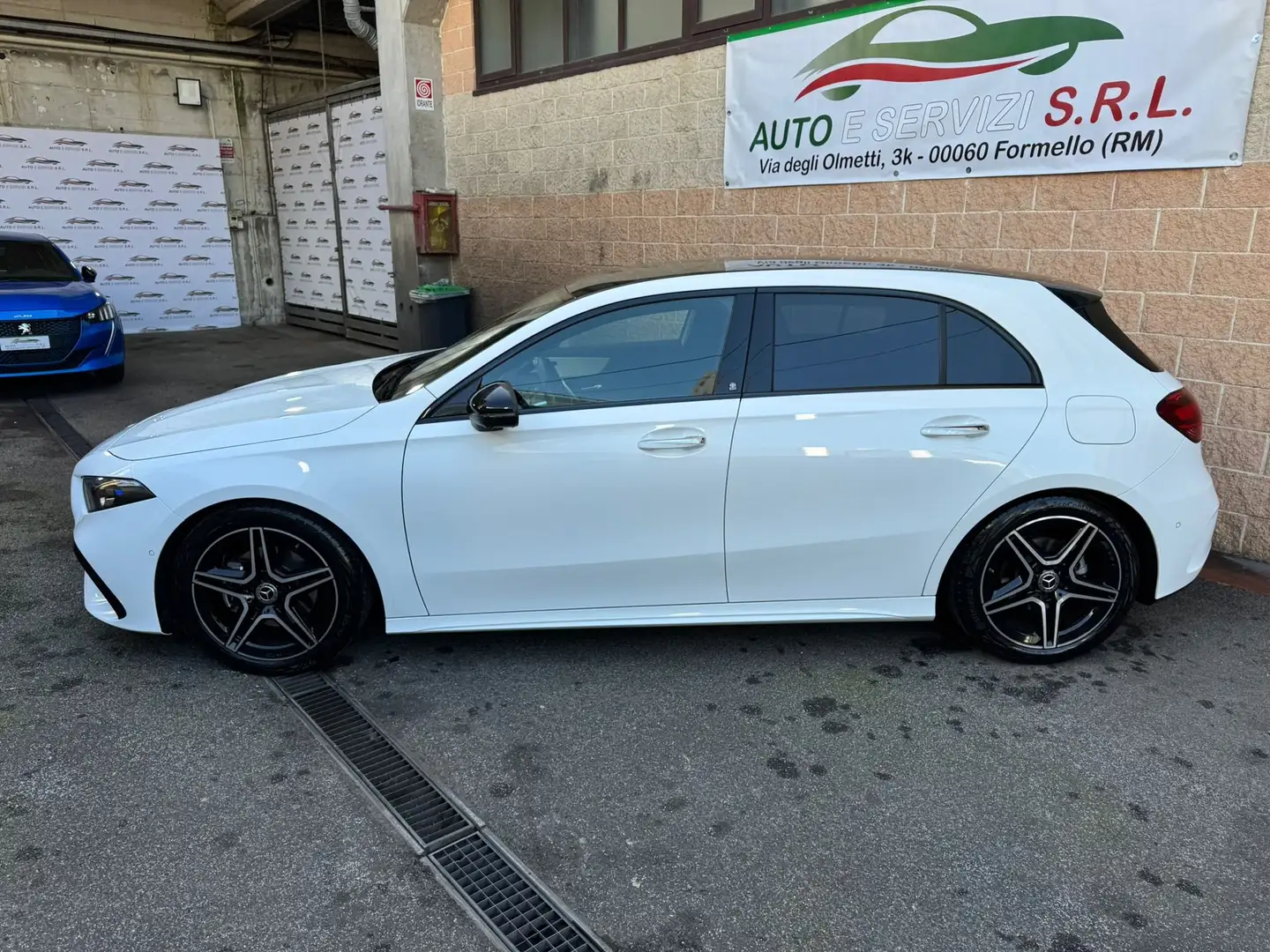 Mercedes-Benz A 180 A 180 AMG Line Premium Plus auto Bianco - 2