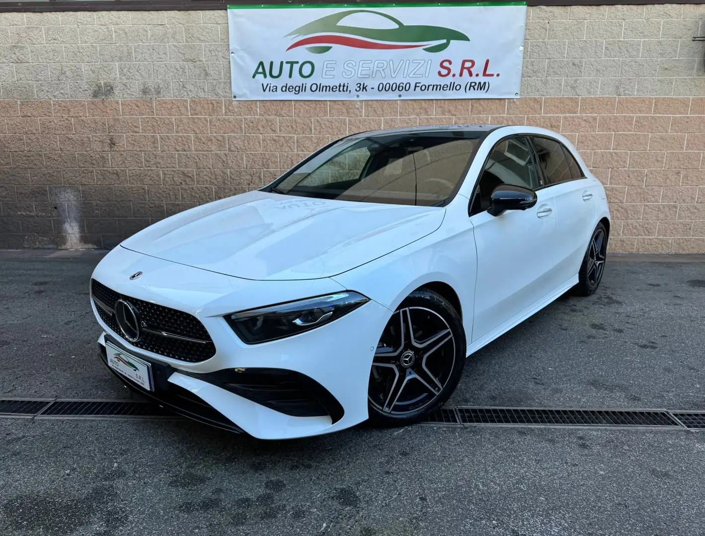 Mercedes-Benz A 180 A 180 AMG Line Premium Plus auto Bianco - 1