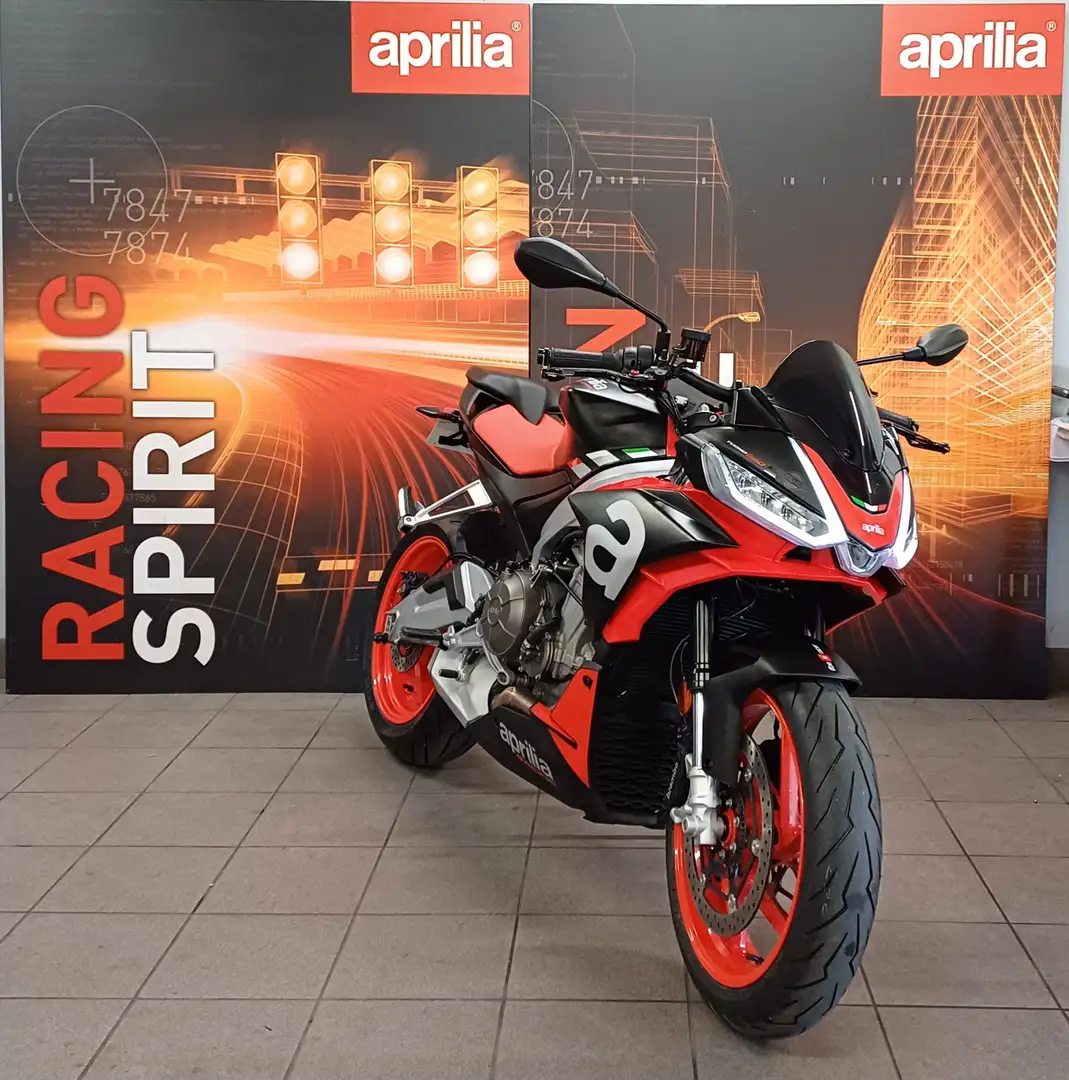 Aprilia Tuono Fekete - 1